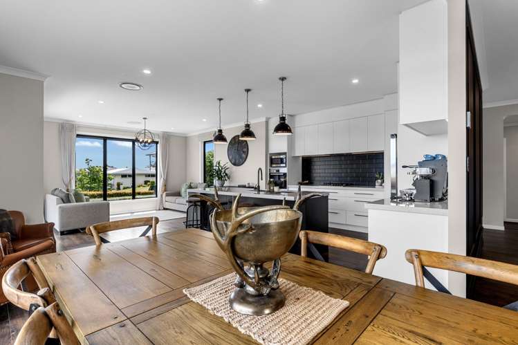 10 Benmore Crescent Pyes Pa_6