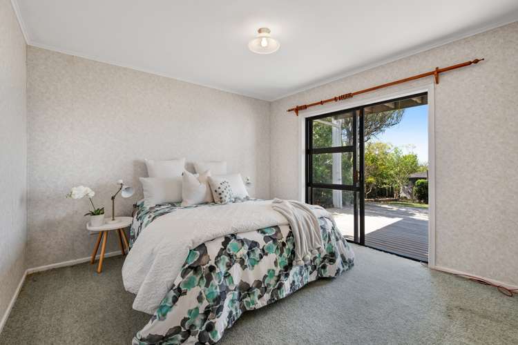 1435 Whangaparaoa Road Army Bay_19