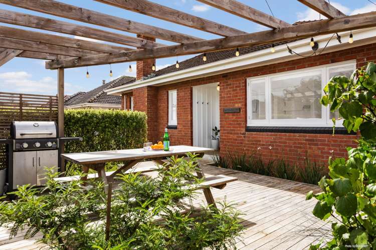 7 Pinewood Street_0
