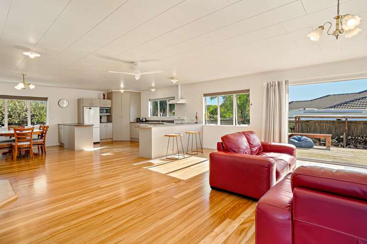 7 Ringwood Place Whitianga_3