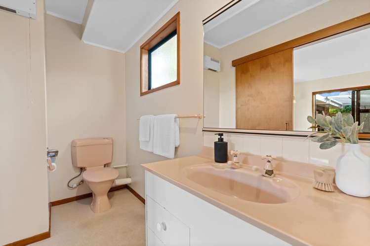 8A Forest Glen Orewa_17