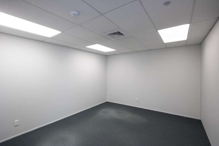 Office 5/46 Taharoto Road Takapuna_3