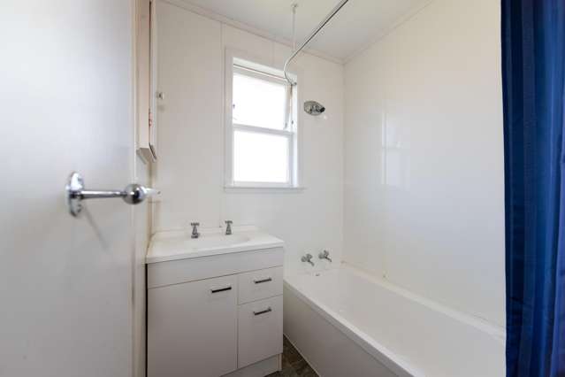 61 Whitby Crescent Flaxmere_2