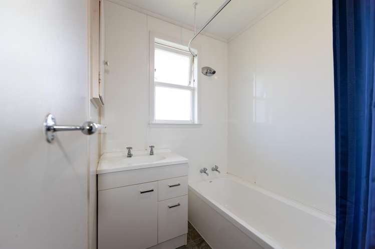 61 Whitby Crescent Flaxmere_2