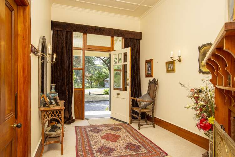 1937 Lake Ferry Road Pirinoa_14