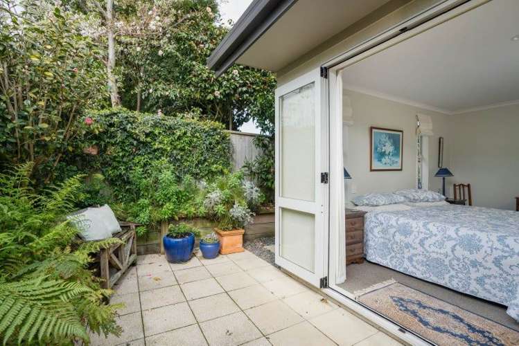 2/12 Gradwell Place Two Mile Bay_7
