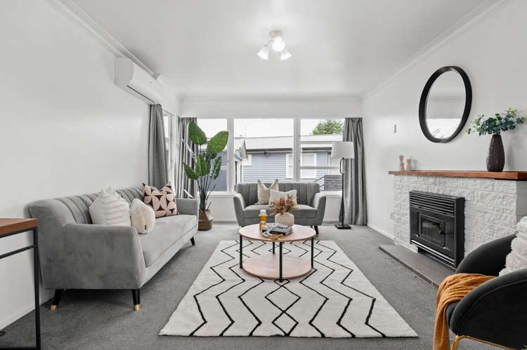 16 Manapouri Place Glenview_1