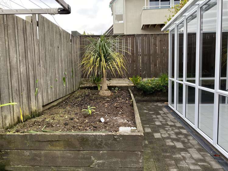 3/22 Clonbern Road Remuera_15