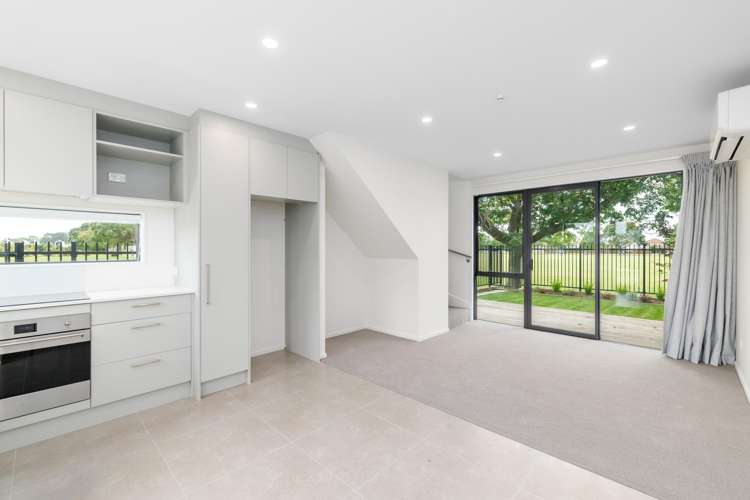 7 Malaga Crescent Harewood_9