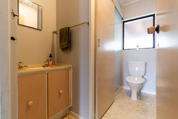 100 Sylvan Road Parkvale_10