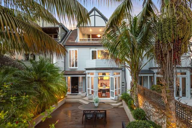 Freehold character residence