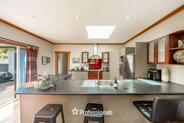 143 Whites Line East Waiwhetu_2