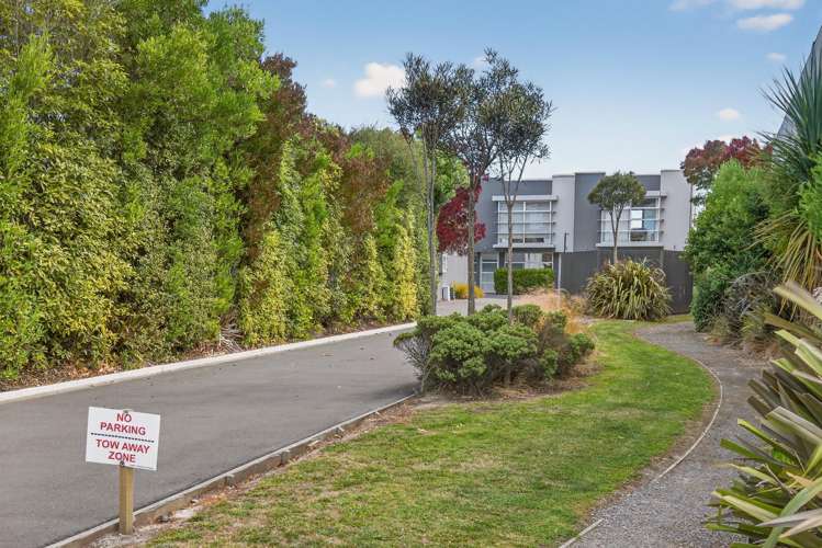 8/8A Settlers Crescent Ferrymead_27