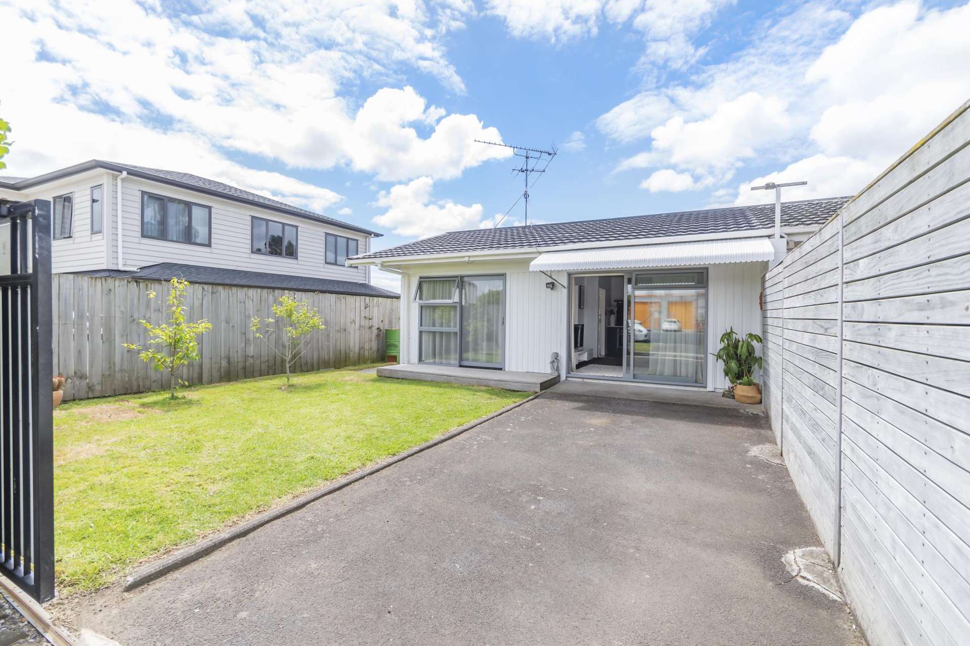 1/10 Ron Keat Drive Papakura_0