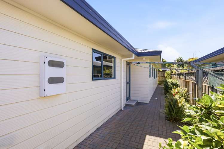 2/12 Heathcote Street Central_20