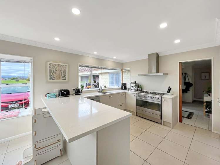 126 John F Kennedy Drive Milson_2