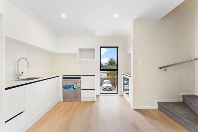 6/10 Orchid Place Te Atatu South_4