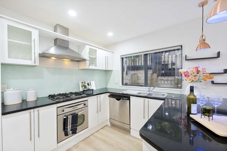 28A Stephen Lysnar Place Hillsborough_23
