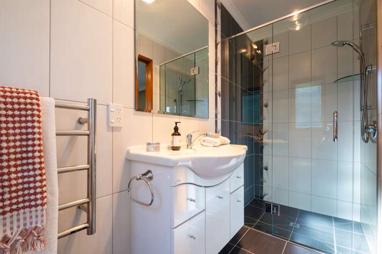 300 Nottingley Road Frimley_26