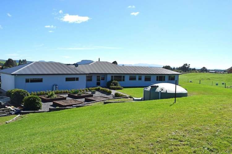 311 White Road Broadlands_20