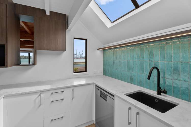 33 Queens Parade Devonport_15