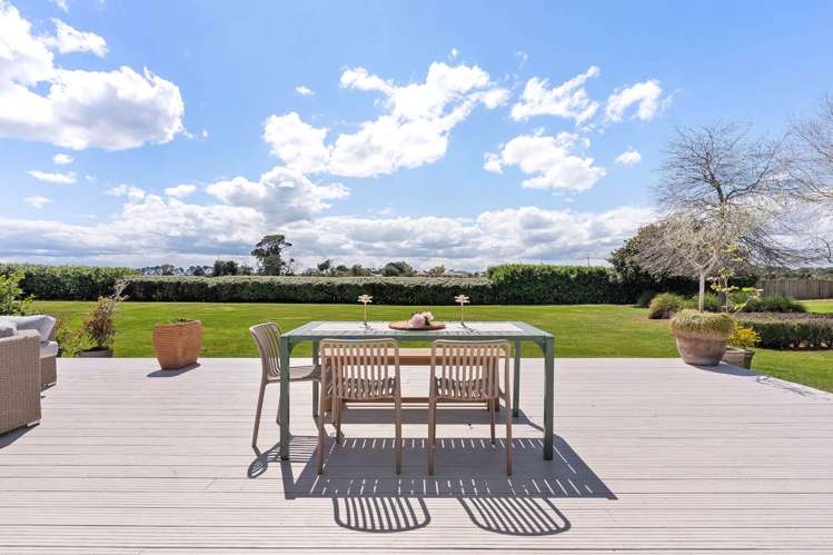 1402 Glenbrook Road Glenbrook_2