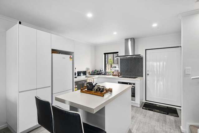 22/9 Surrey Street Tawa_1