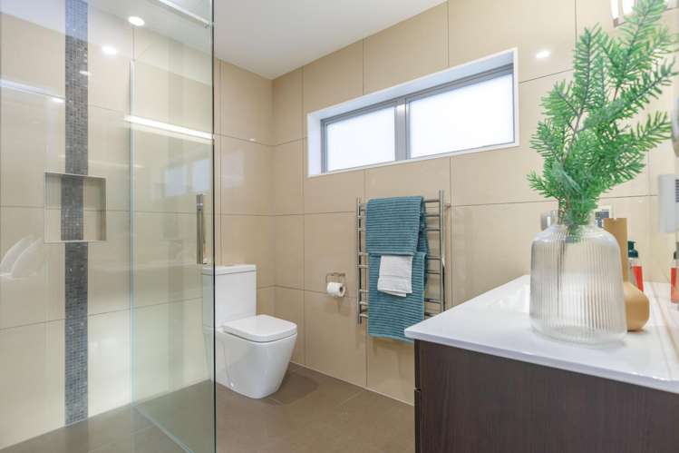 8 Didsbury Grove Churton Park_8