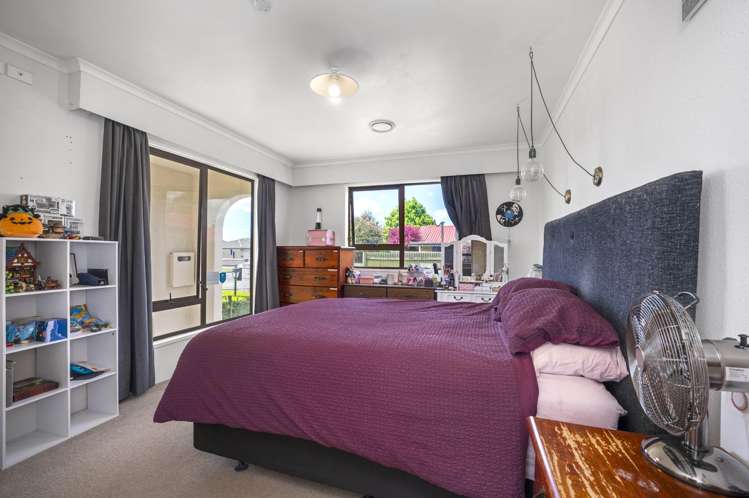 15 Pemberton Crescent Greerton_15