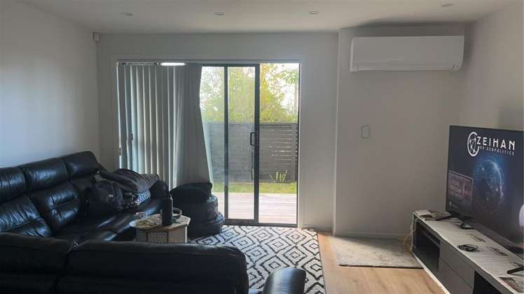 2/28 Croydon Road 1732_3