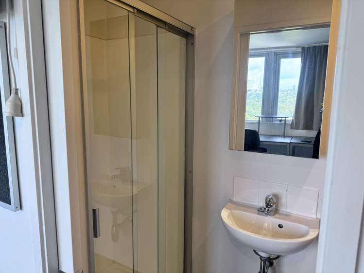 1107 138 Anzac Ave 10015_3