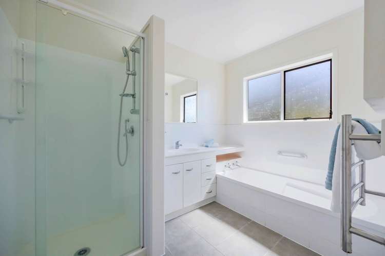 29 Mannering Place Hillcrest_9