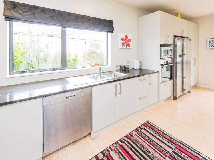 20 Lithgow Drive Otamatea_5