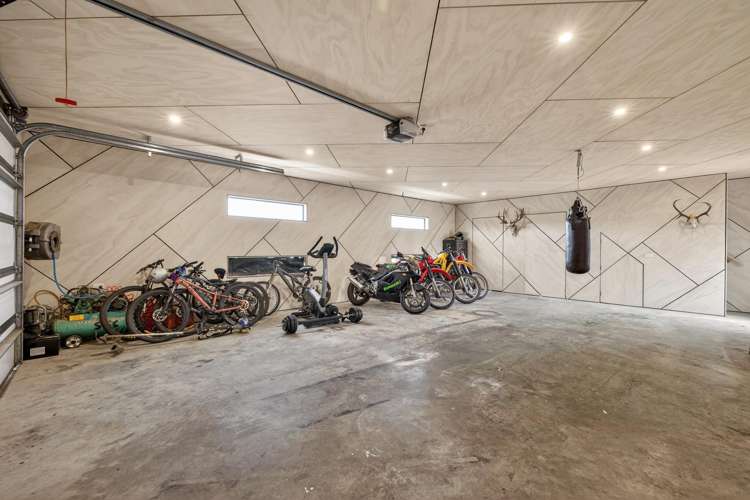 1 Vahsel Bay Place Wigram_24