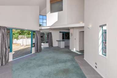 2/31 McClintock Street_3