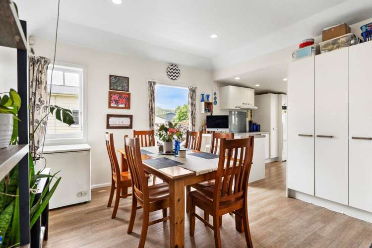 9 Railway Street Helensville_11