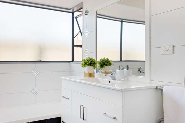 2/252 Grahams Road Bishopdale_4