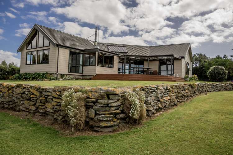 426 North Road Chatham Island_0