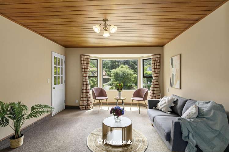 2 Lady Bell Grove Lowry Bay, Eastbourne_10