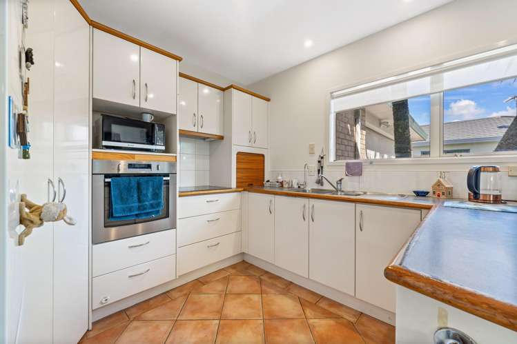 723B Te Atatu Road Te Atatu Peninsula_10