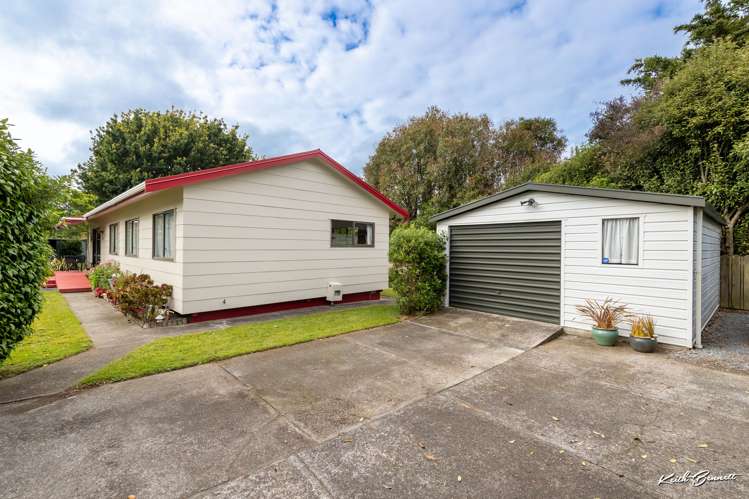 44a Larchmont Grove Totara Park_15