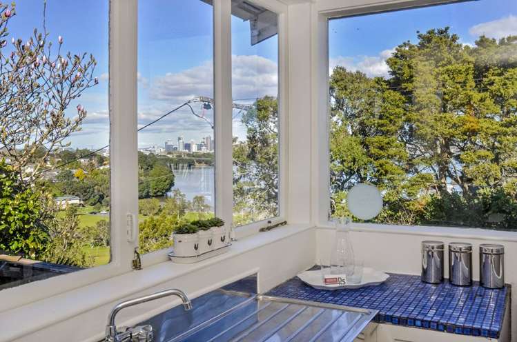 44 Seaview Avenue Northcote_0