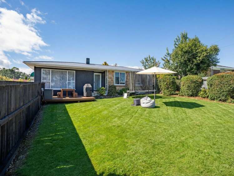 77 Houchens Road Glenview_18