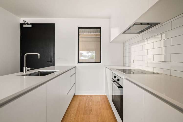 102/238 Princes Street East_3