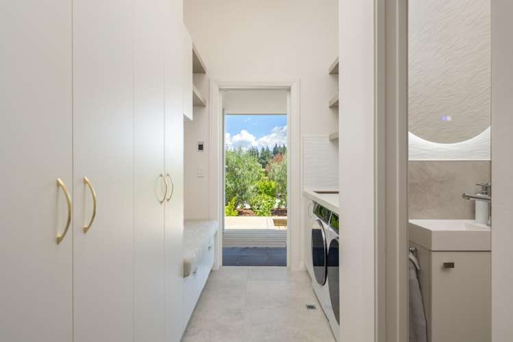 25 Bay End Rarangi_23