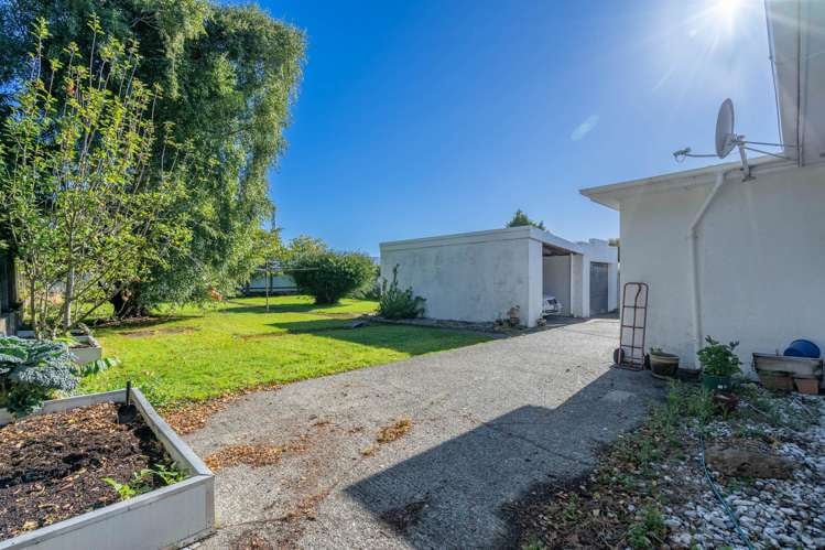 586 Tay Street Hawthorndale_19