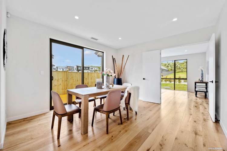 16 Headsail Drive Long Bay_14