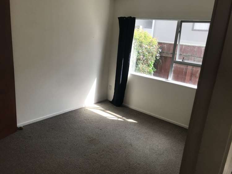 2/12 Cardall Street Newtown_2