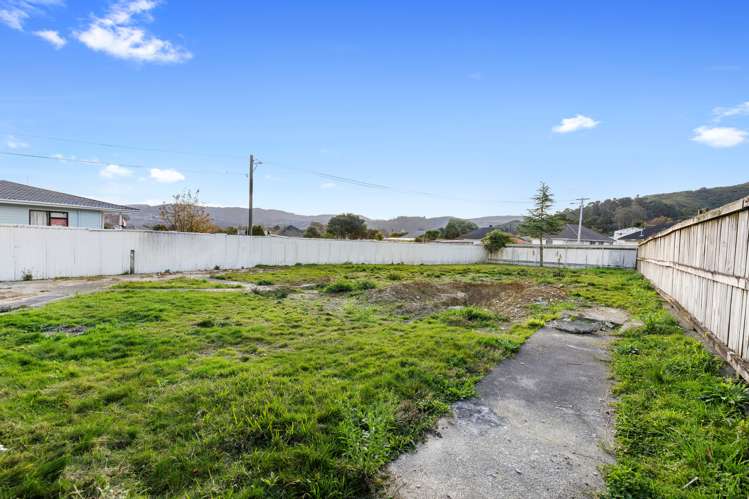 61A Strand Crescent Naenae_2