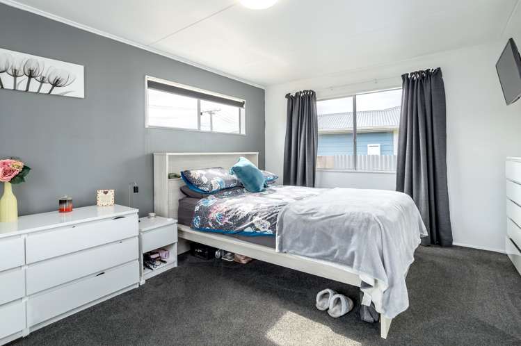 12 William Benton Street Featherston_10